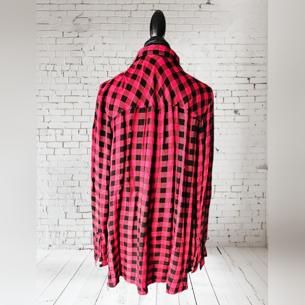 Old Navy Red and Black Plaid Shirt - Picture 2 of 3